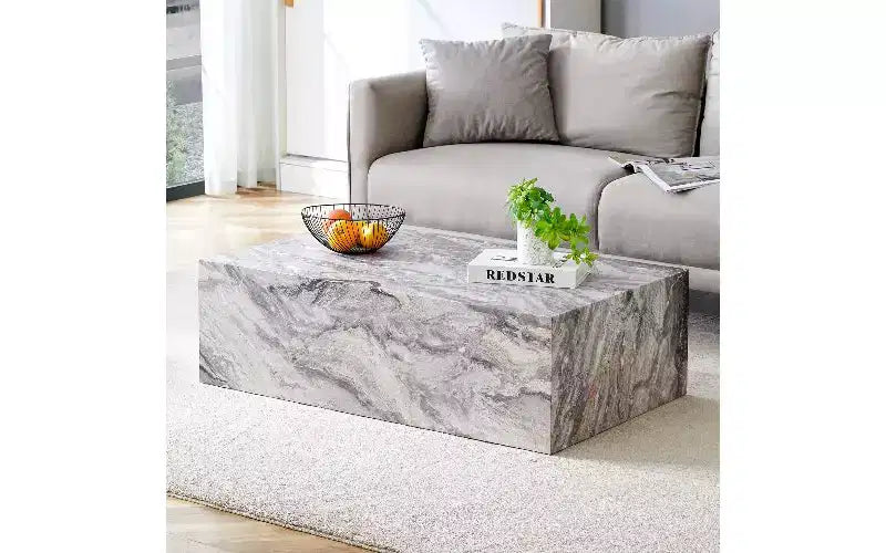 Minimalistischer rechteckiger Couchtisch, sofort einsatzbereiter Beistelltisch für das Wohnzimmer, moderner MDF-Teetisch mit natürlicher Textur