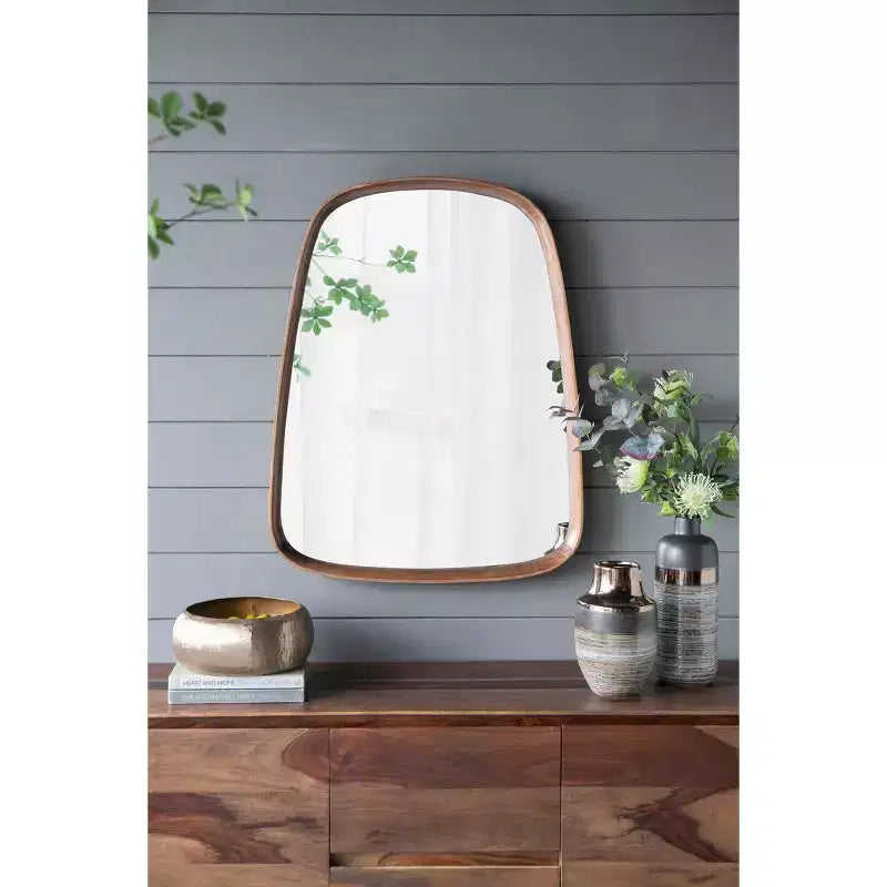 27 x 37 Zoll unregelmäßiger Wandspiegel mit Holzrahmen