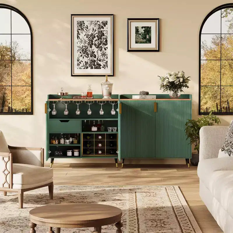 Vitrinenschrank aus Glas, freistehendes Aufbewahrungsmöbel mit Gläserhaltern und Schubladen