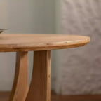 31,1 Zoll runder Couchtisch aus Holz, Couchtisch aus Eiche Natur mit ausgeschnittenem Sockel für Wohnzimmer im Landhausstil