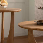 31,1 Zoll runder Couchtisch aus Holz, Couchtisch aus Eiche Natur mit ausgeschnittenem Sockel für Wohnzimmer im Landhausstil