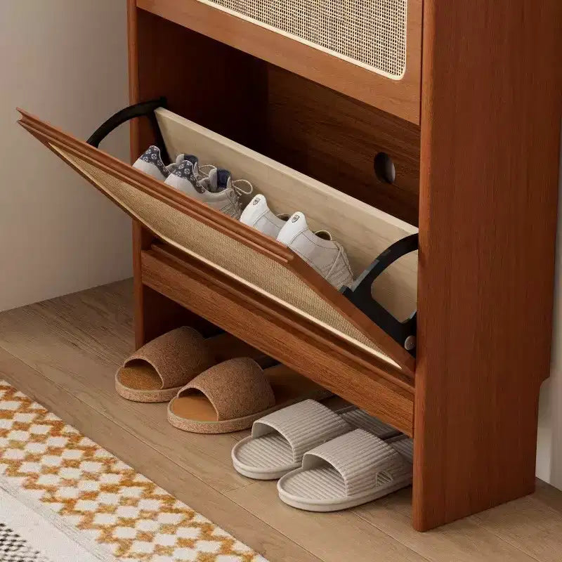 Walnuss-Rattan-Schuhschrank mit 3 Klappschubladen & Lochplatte, 65 Schmaler Eingangsschrank mit Kippschutz