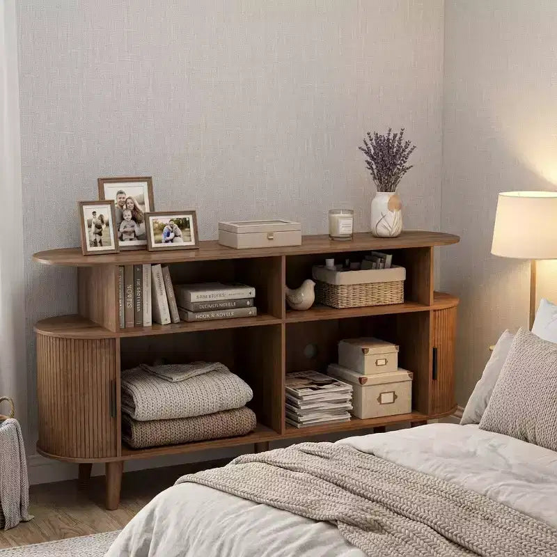 Mid-Century Modern Plattenspieler-Möbelstück mit Rillen, großer Schrank mit Vinyl-Aufbewahrung, offenen Fächern, C Plattenspieler-Tisch für das Wohnzimmer